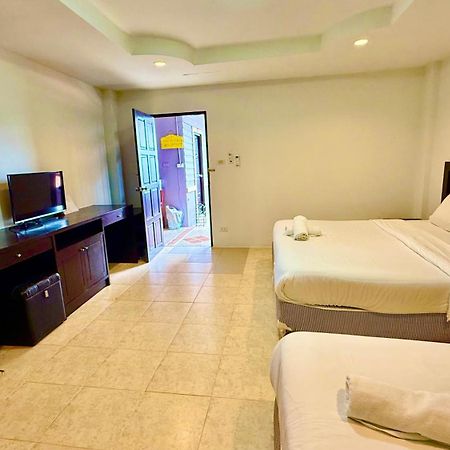 Hill Side Patong Hotel エクステリア 写真