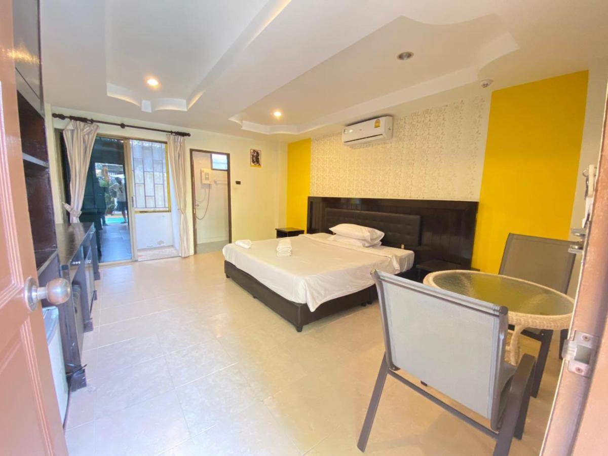 Hill Side Patong Hotel エクステリア 写真