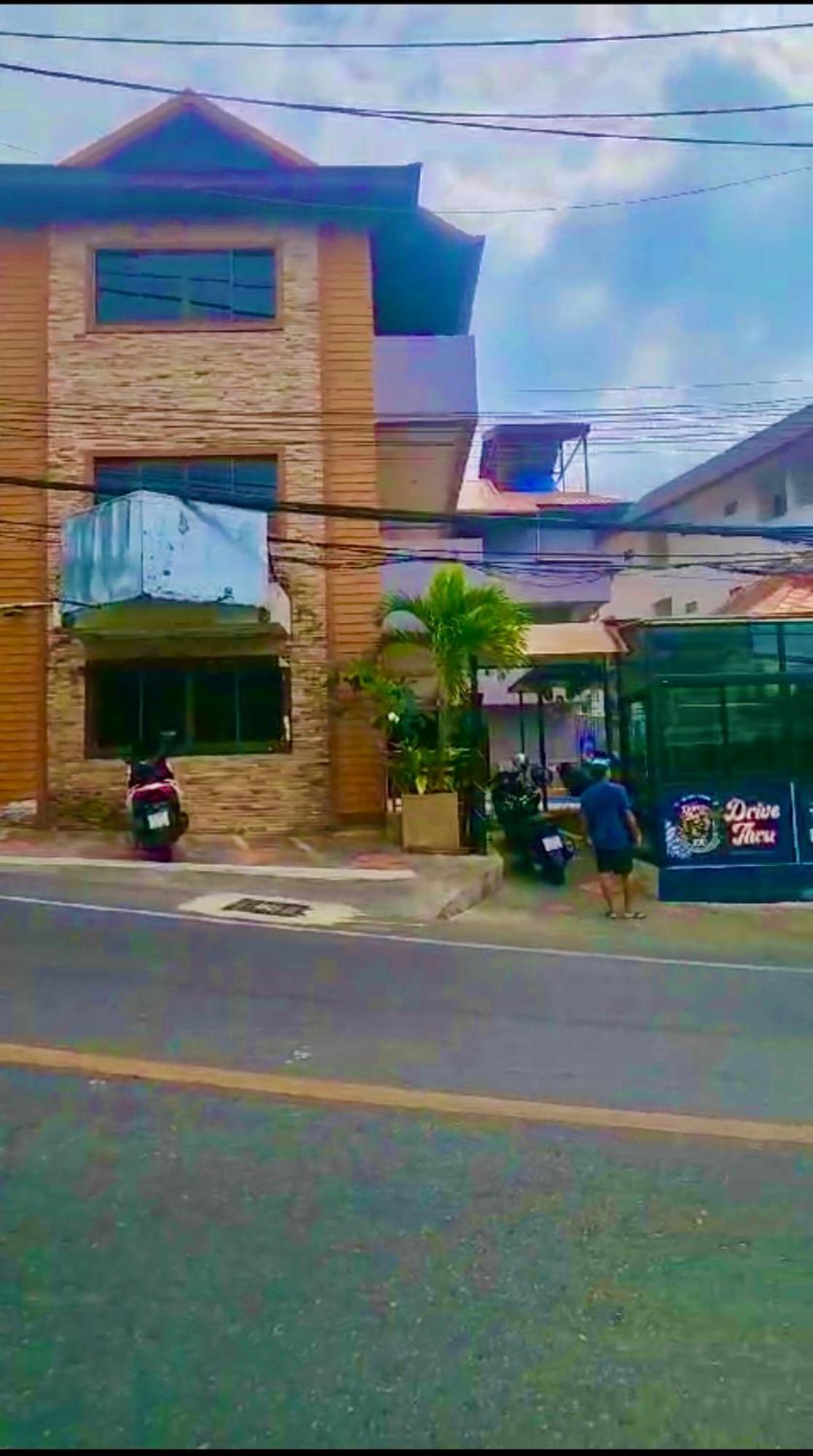 Hill Side Patong Hotel エクステリア 写真