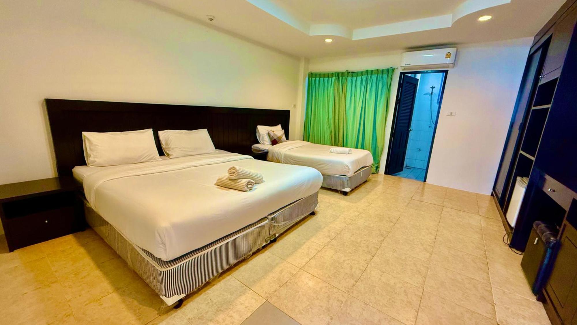 Hill Side Patong Hotel エクステリア 写真