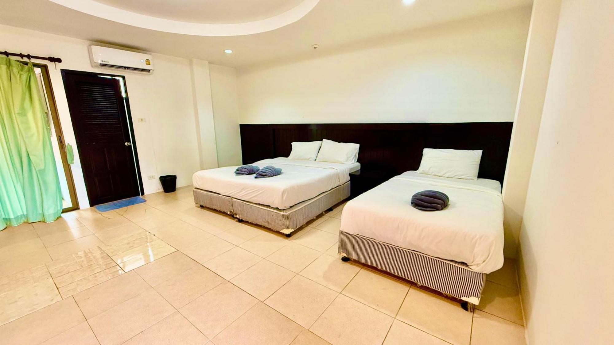 Hill Side Patong Hotel エクステリア 写真