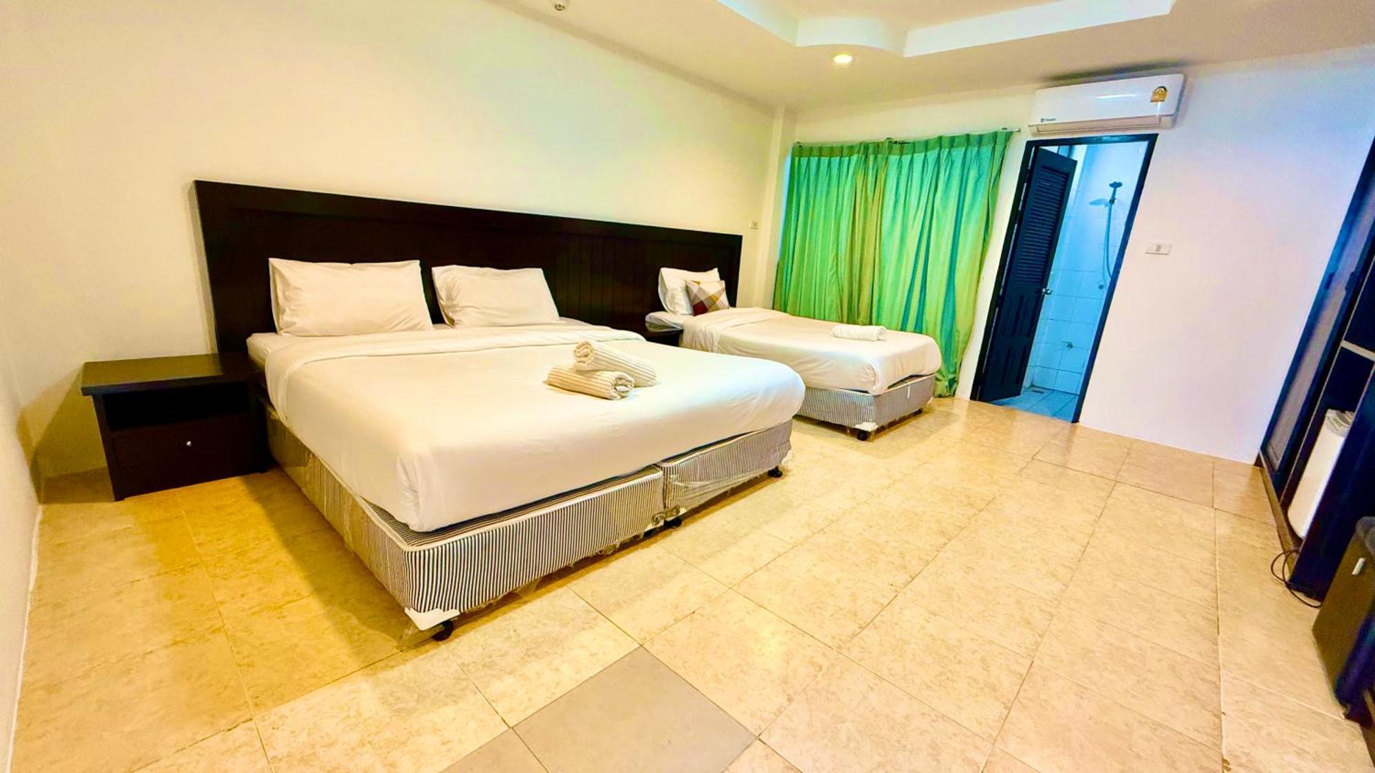Hill Side Patong Hotel エクステリア 写真