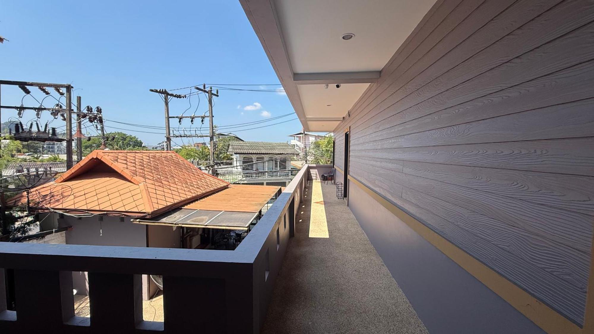 Hill Side Patong Hotel エクステリア 写真