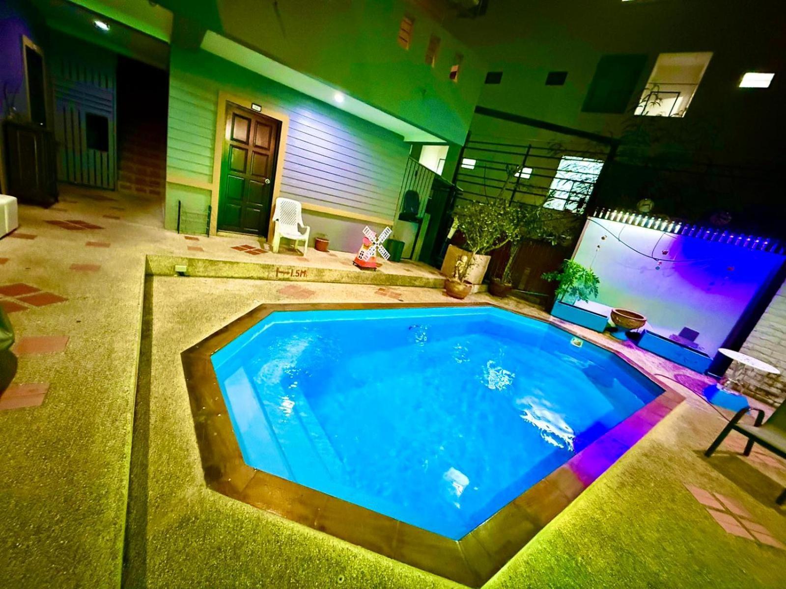 Hill Side Patong Hotel エクステリア 写真